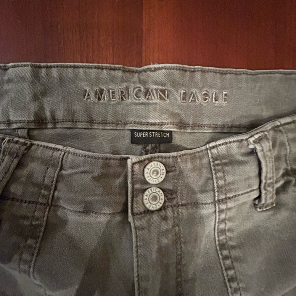 American Eagle Outfitters Olive Super Stretch distressed Jeans - Picture 4 of 7